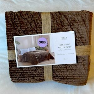 Fable Collection Ultra Soft Brown Velvet Quilt Comforter, Queen Size